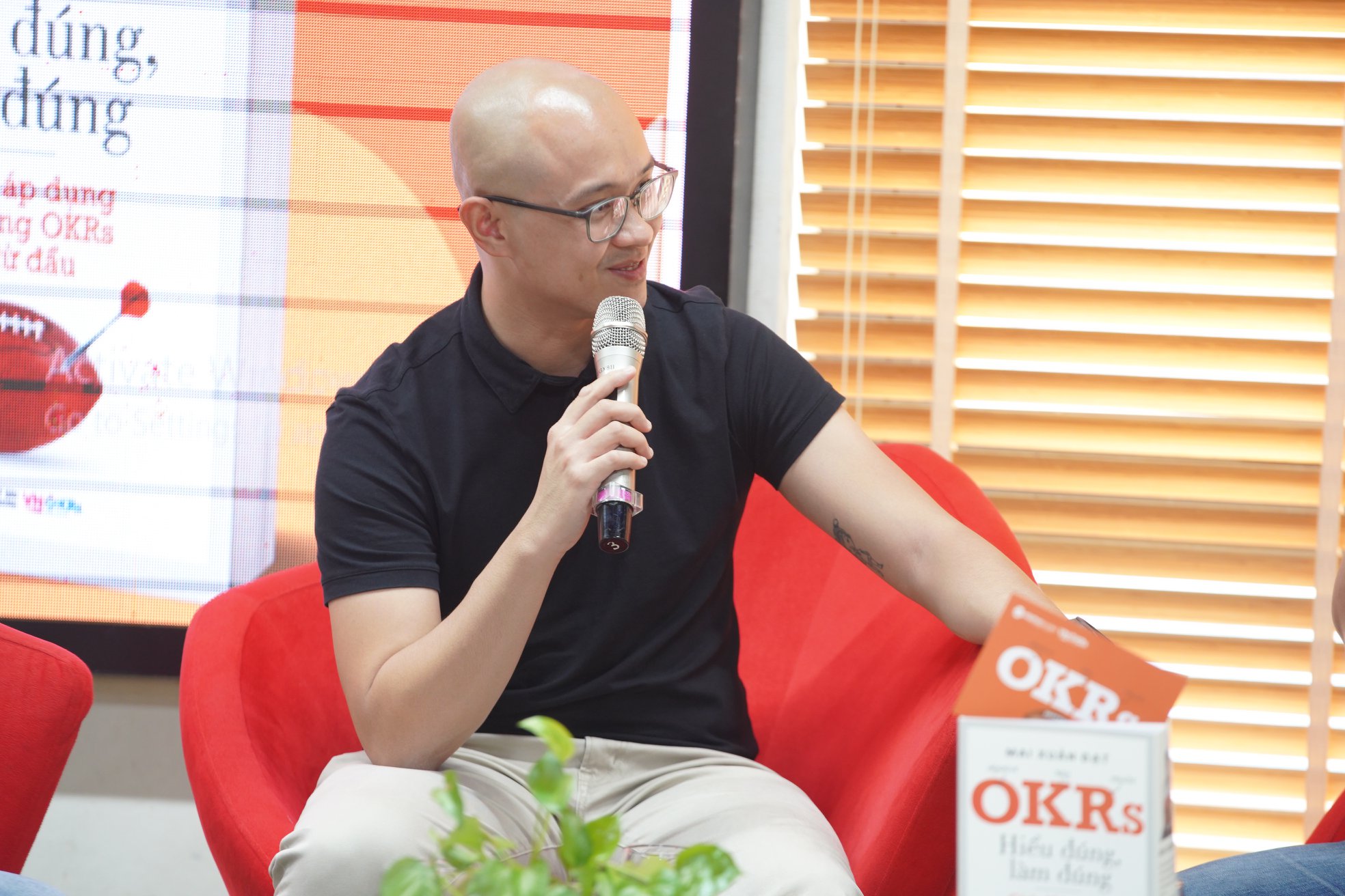 Talk-show-Biz-Buzz-Nang-tam-quan-tri-bang-OKRs