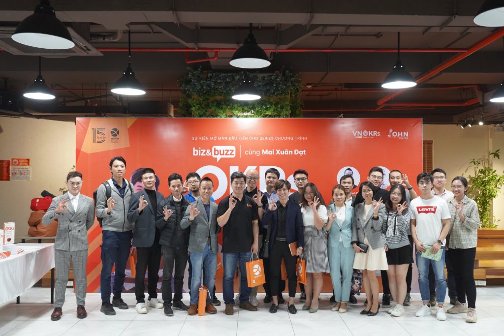 Talkshow-biz-buzz-nang-tam-quan-tri-bang-xu-huong-okrs